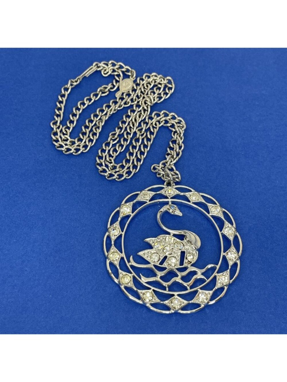 Vtg Sarah Coventry Swan Lake Pendant Necklace Costume Jewelry Rhinestones 23”